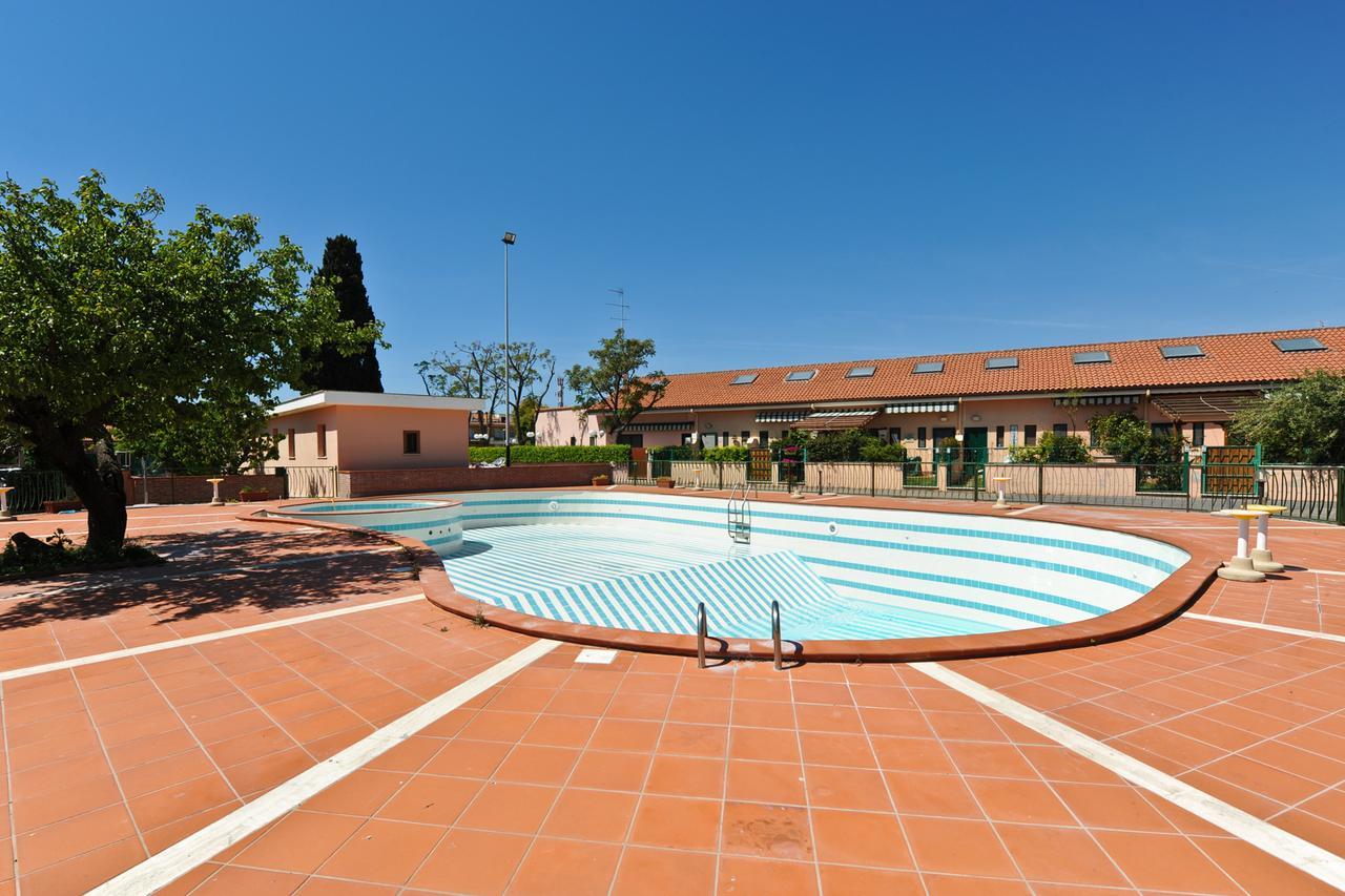 La Perla Del Tirreno Apartment Santa Severa Bagian luar foto